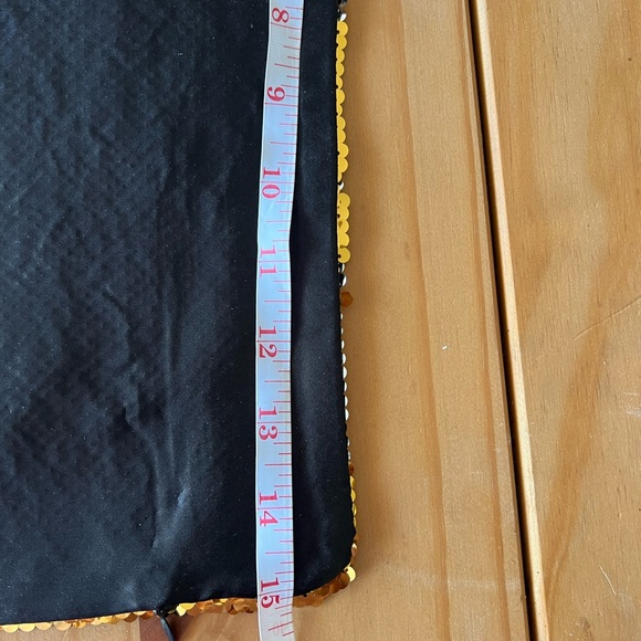 Gryffindor Sequin Reversible Pillow Cushion Gold & Black 15” zippered case. - Picture 4 of 5